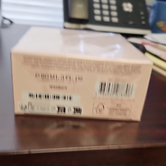 Coach New York Eau de Parfum in Cream Box - Picture 2 of 2